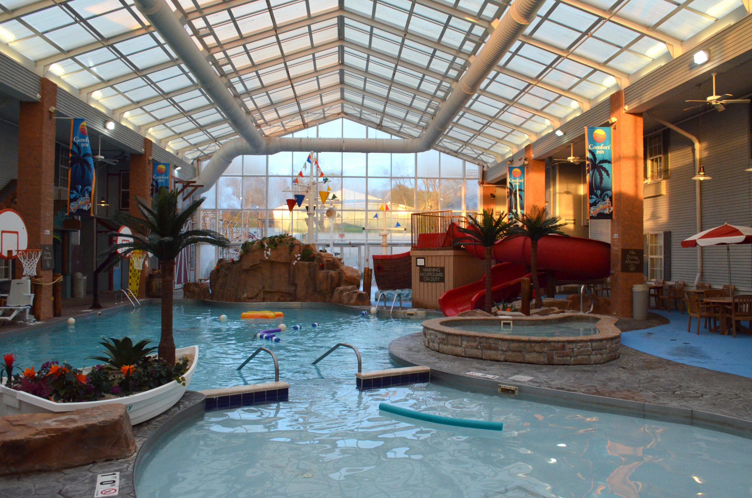 Fun Family Getaway Comfort Inn Splash Harbor Columbus on the Cheap